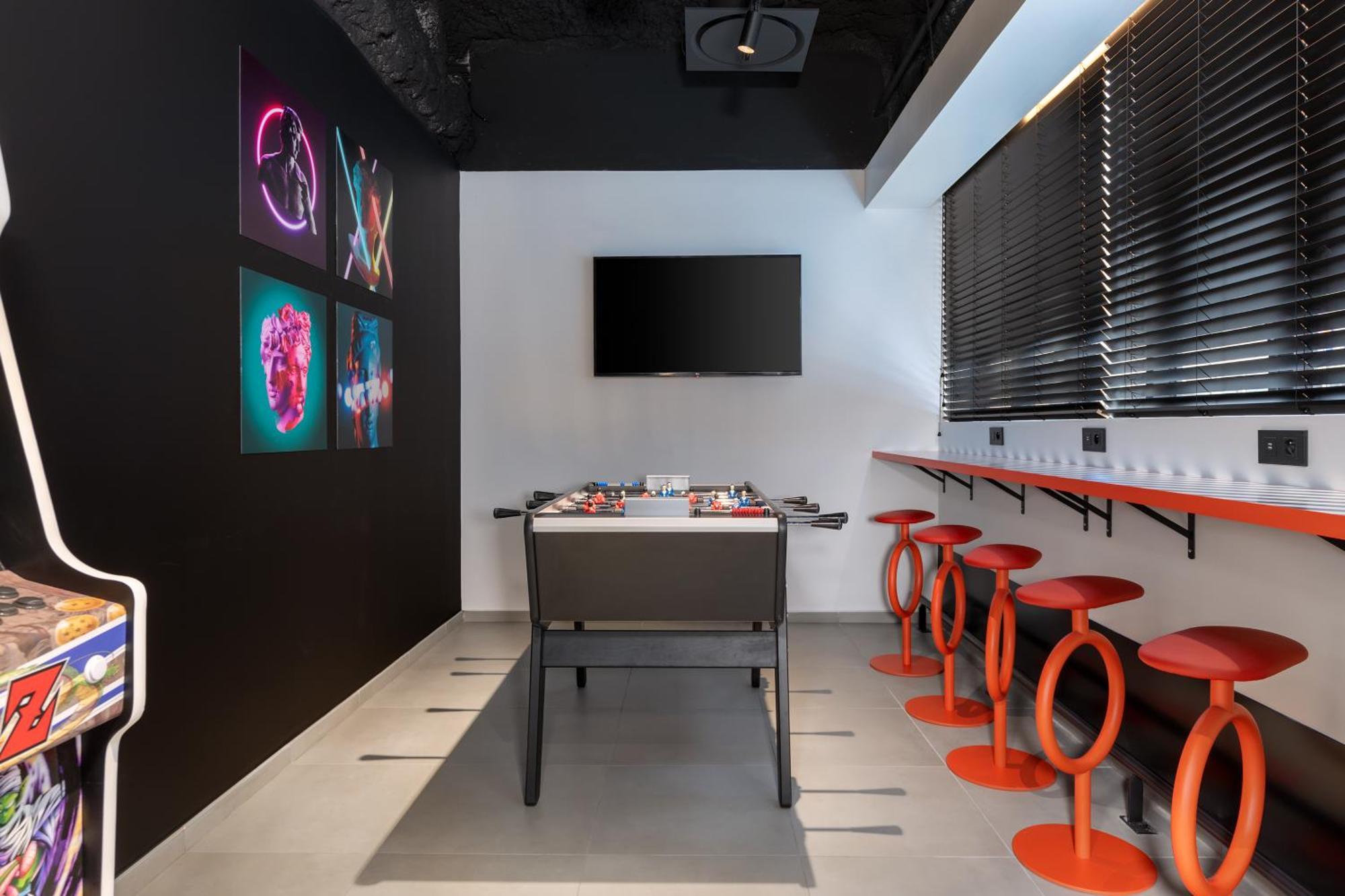 Aloft Hotel Dijon By Marriott Exterior foto